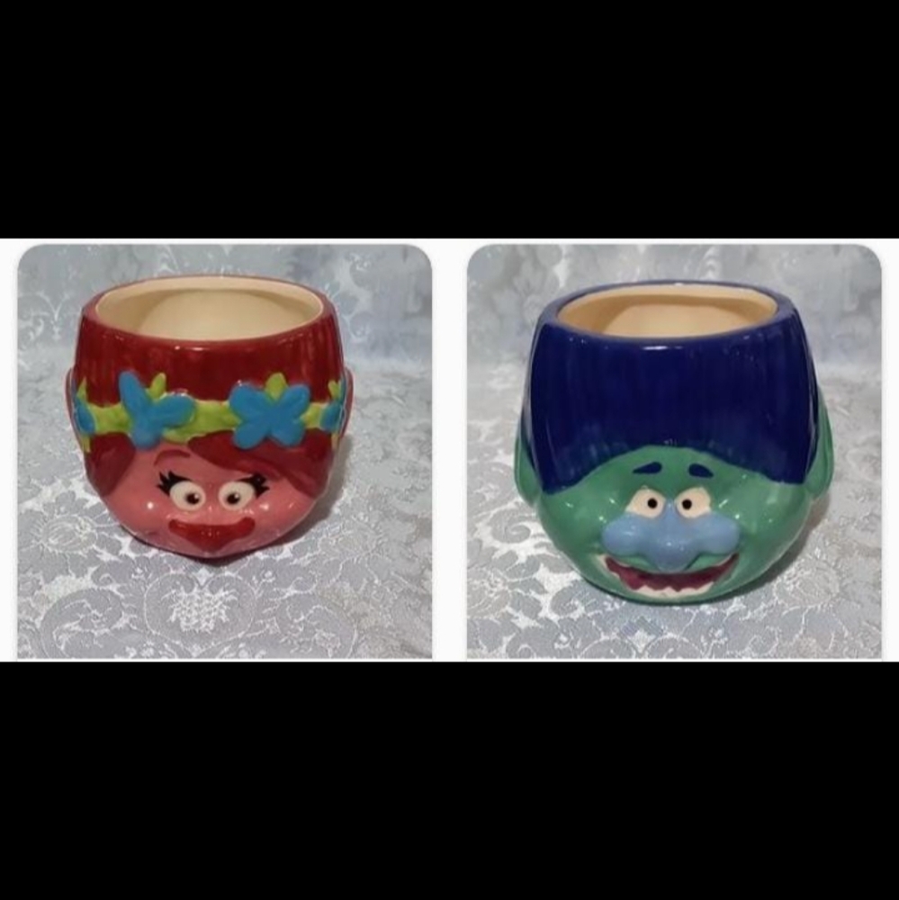 TROLLS COLLECTIBLE FACE MUGS SET OF 2